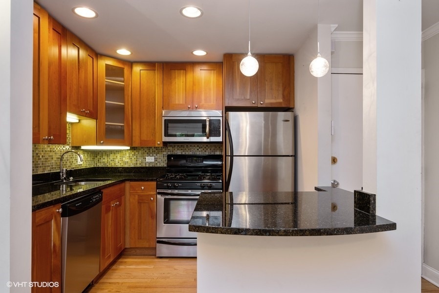 Foto principal - 2131 N Larrabee St