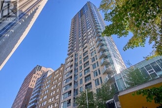 Building Photo - 40 Nepean St