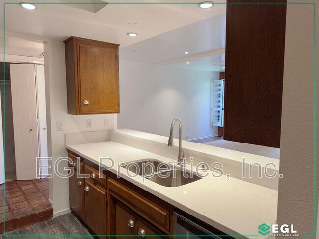 Foto del edificio - 15515 Sunset Blvd