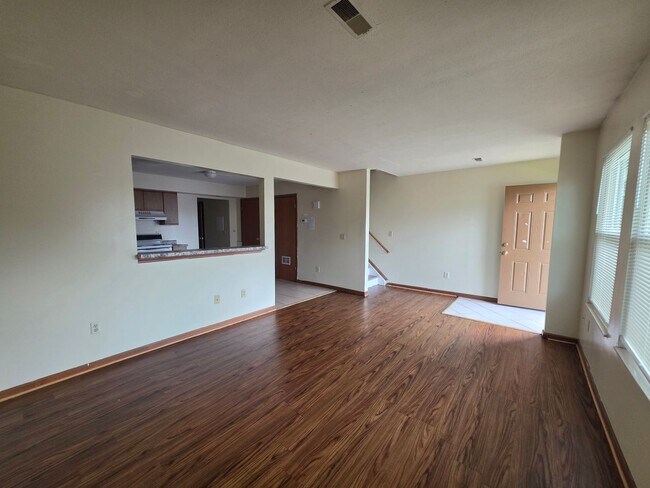 Foto del edificio - 1509 Whitehall Blvd