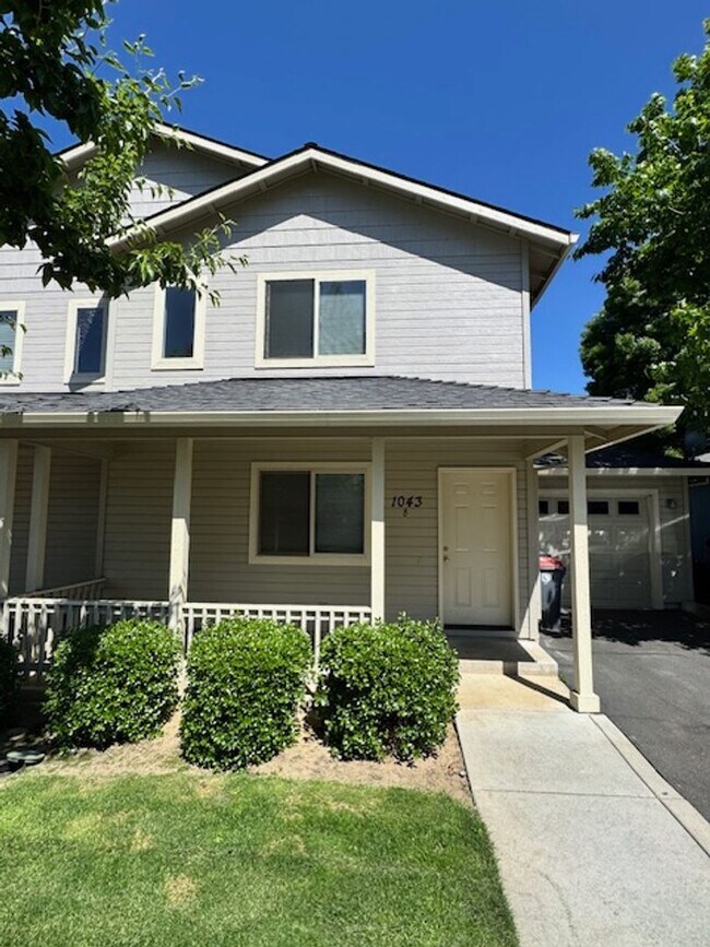 Foto del edificio - 1043 Garfield St