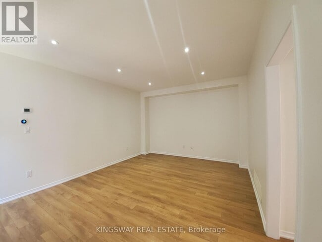 Building Photo - 593 Remembrance Rd