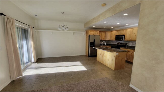 Ample Dining room - 1570 S 530 E