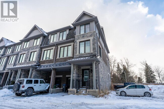 Building Photo - 18 Folcroft St