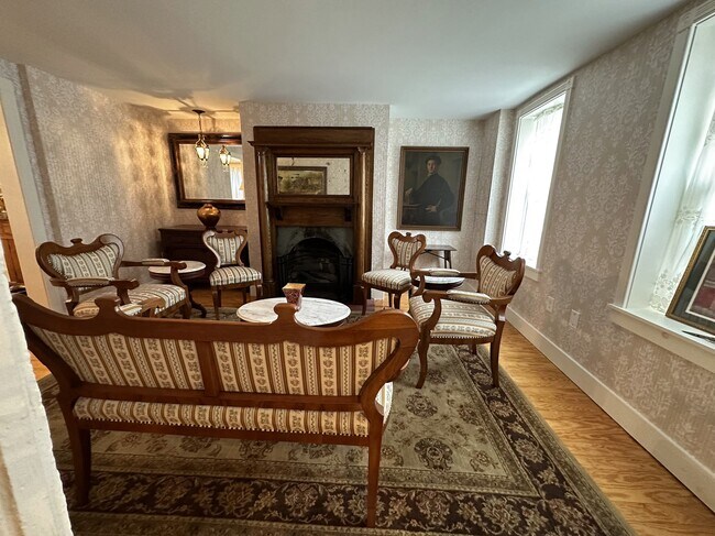 Foto del edificio - 1627 Aliceanna St