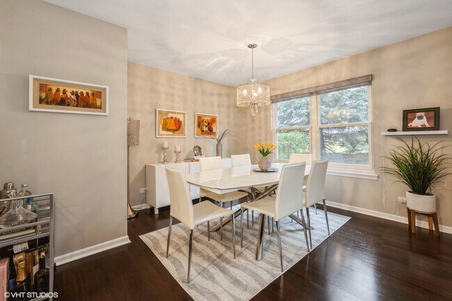 Foto del edificio - 3214 Renard Ln