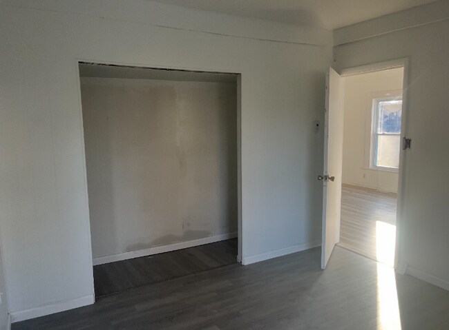 Foto del edificio - 129 E South St