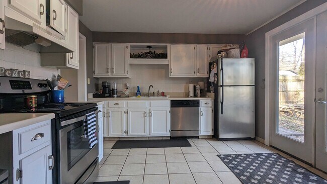 Foto del edificio - 2222 W 74th Terrace