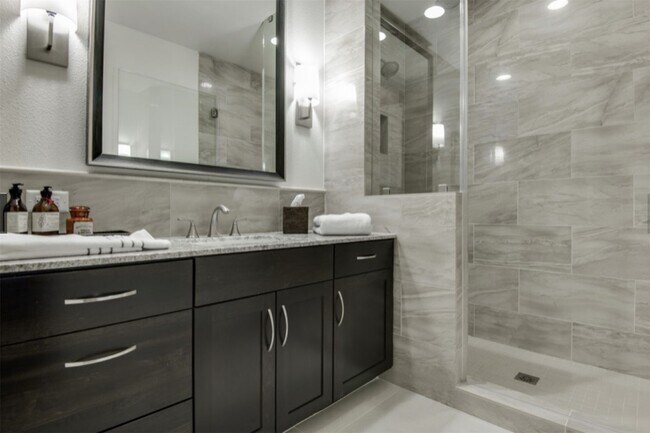 Foto del edificio - 2303 Mid Ln