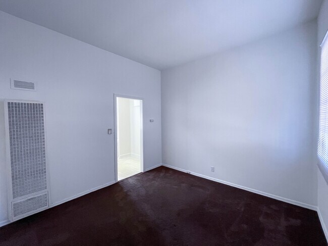 Foto del edificio - 104 N Huntington Dr