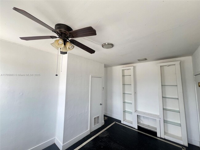 Foto del edificio - 203 NW 36th St