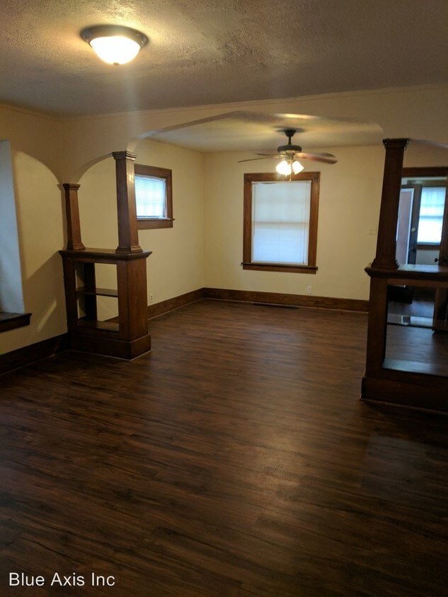 Primary Photo - 420 Cedarwood Ter