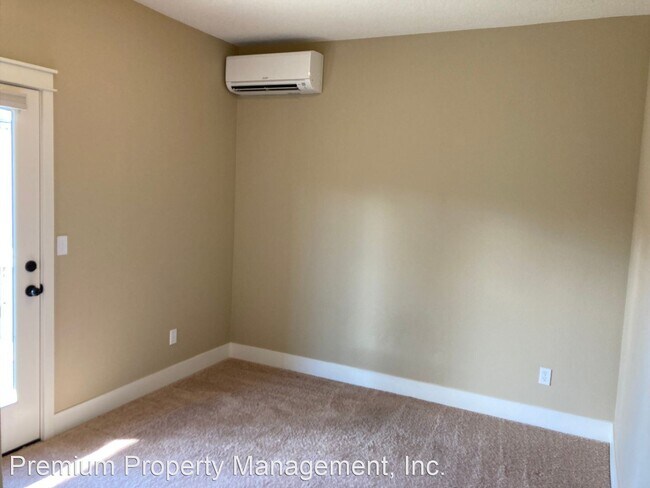 Foto del edificio - 3 br, 3.5 bath House - 871 Crouchen St NW