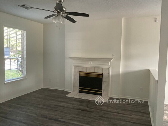 Foto del edificio - 2007 White Oaks Hills Ln