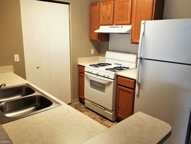 Building Photo - 3901 Hawks Ridge Dr