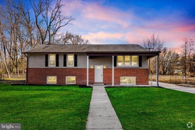 Building Photo - 713 Biddle Rd