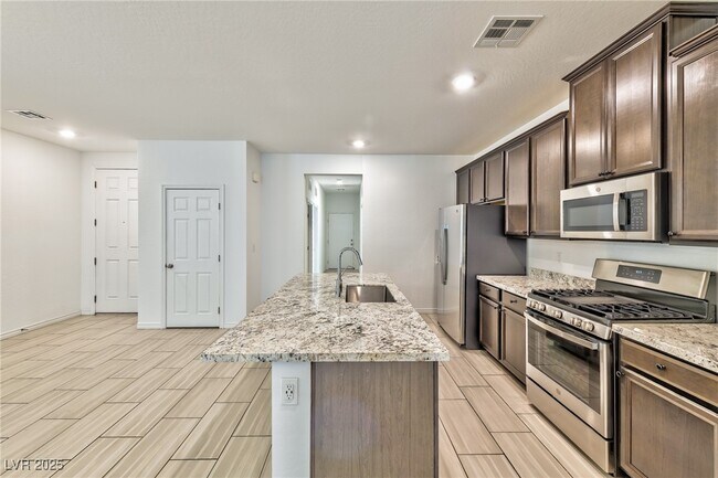 Foto del edificio - 988 Edel Hest Ave