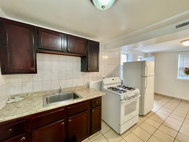 Foto del edificio - 2227 W 19th St