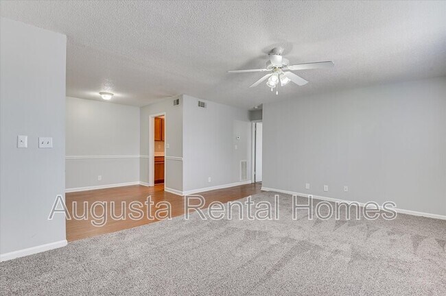 Foto del edificio - 520 E Buena Vista Ave