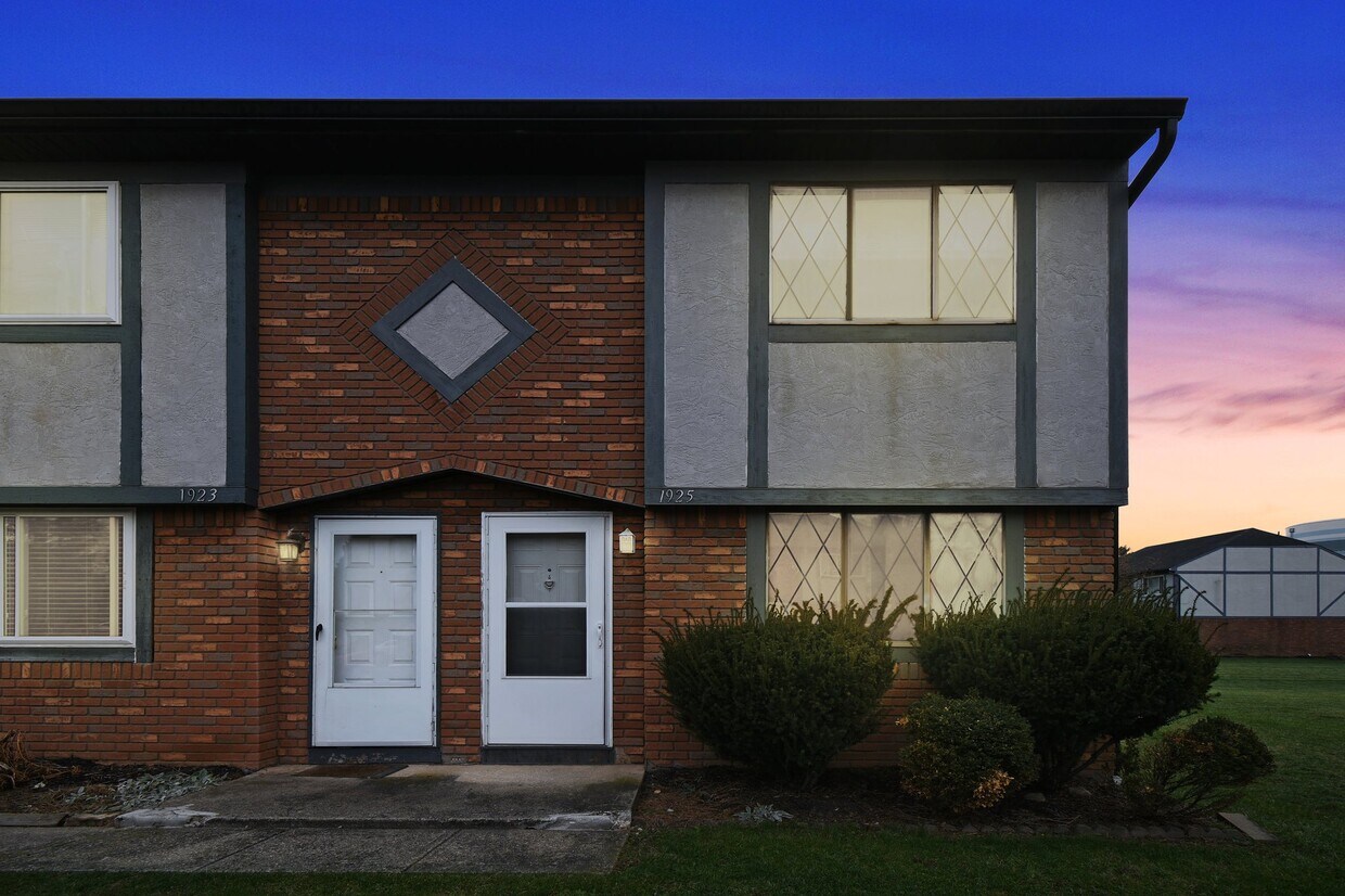 Foto principal - 1925 Slaton Ct