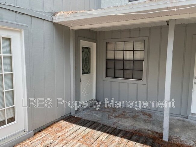 Building Photo - 4620 Lighthouse Cir