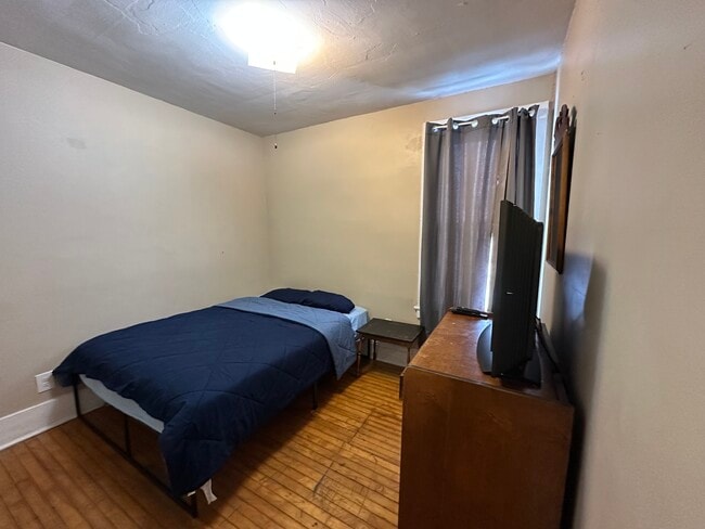 Building Photo - Grumbach Ave