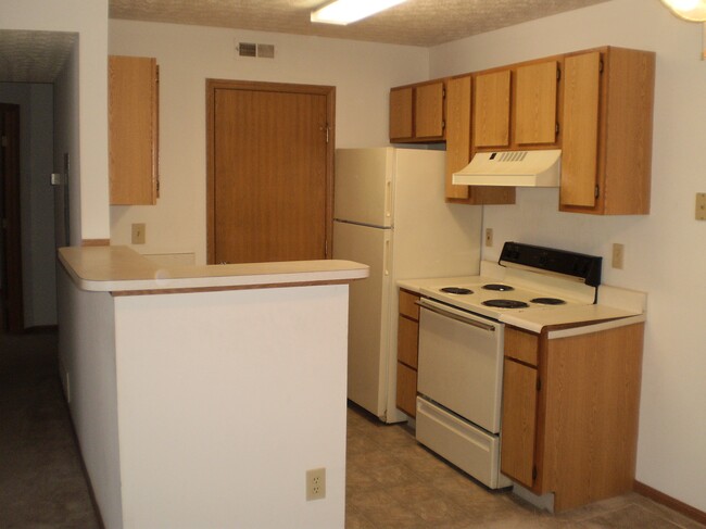 Building Photo - 4333 Emerald Lakes Blvd