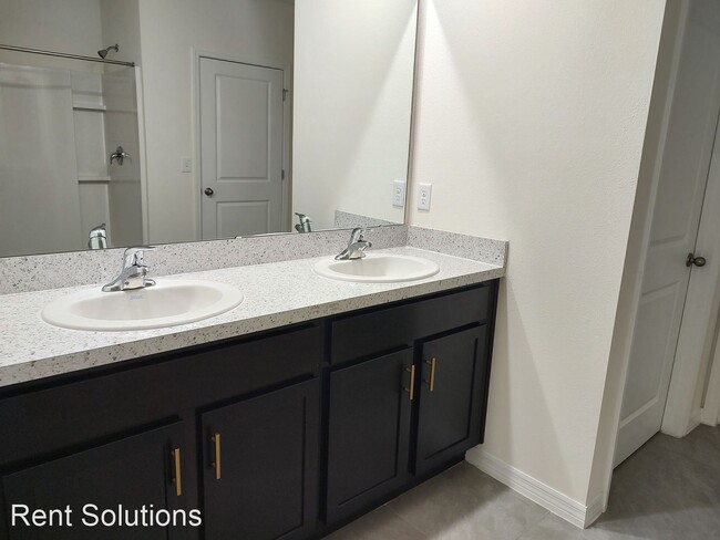 Building Photo - 4 br, 2.5 bath House - 10851 Trailing Vine Dr