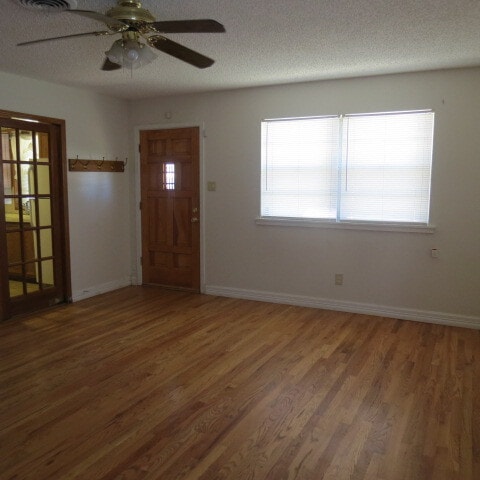 Front Door/Livingroom - 5313 23rd St