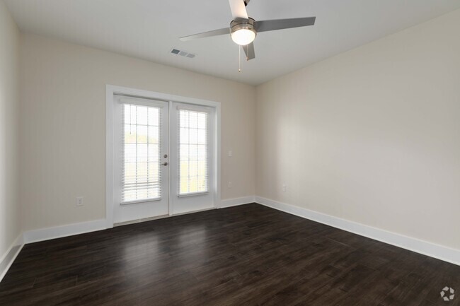 Interior Photo - Encore at Heritage
