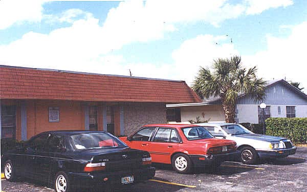 Building Photo - 591 Kathy Ln