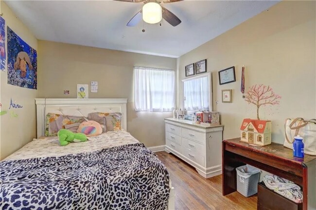 Foto del edificio - 5783 Sharon Dr NW