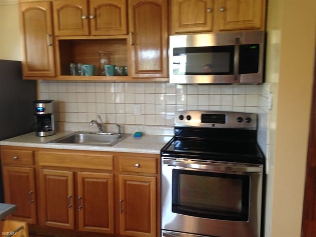 Building Photo - 1 br, 1 bath Apartment - 108 Fairview Ave