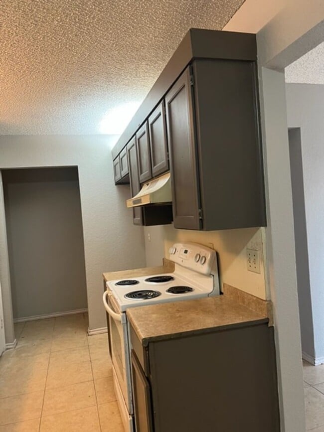 Foto del edificio - 1712 San Rafael St