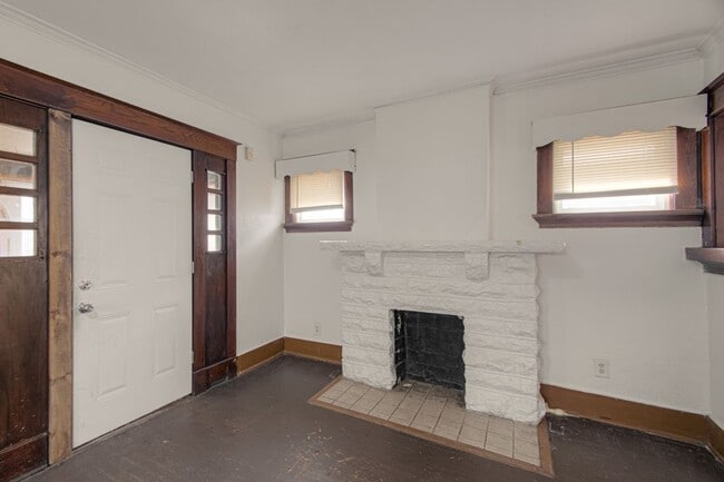 Building Photo - 3626 Bellefontaine Ave