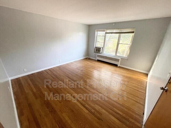 Building Photo - 4414 Ridgeview Ave