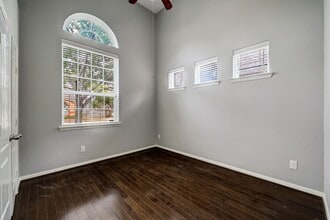 Building Photo - 6631 Larocke Trail