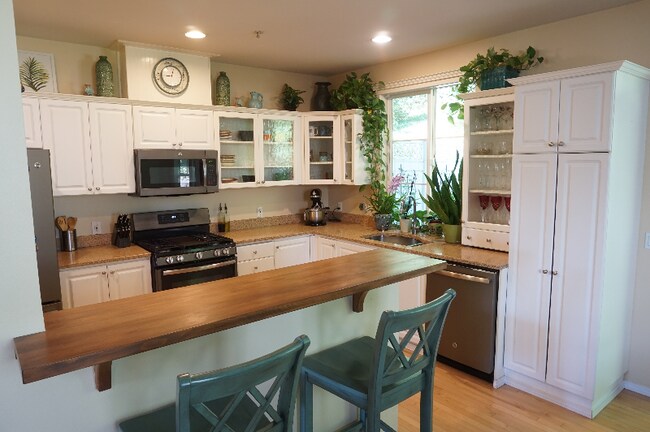 Building Photo - 22019 39th Pl S