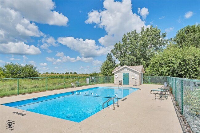 Foto del edificio - 608 Huntington Ct