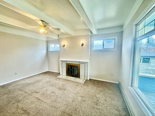 Foto del edificio - 808 W Augusta Ave