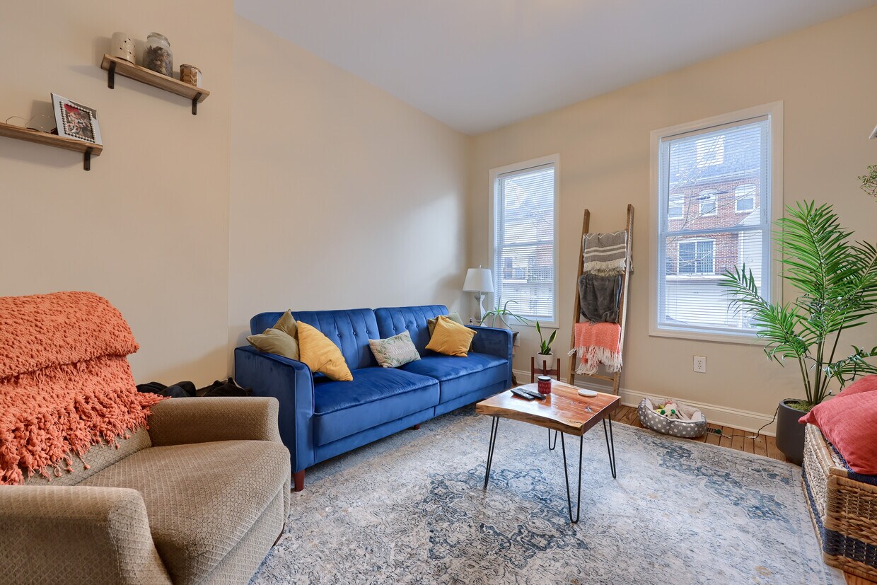 Foto principal - 217 W Lemon St