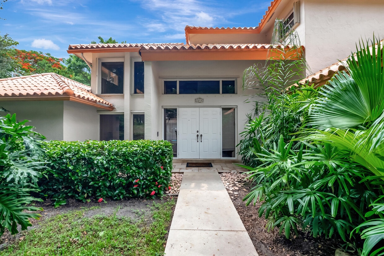 Primary Photo - 2244 NW 39th Dr