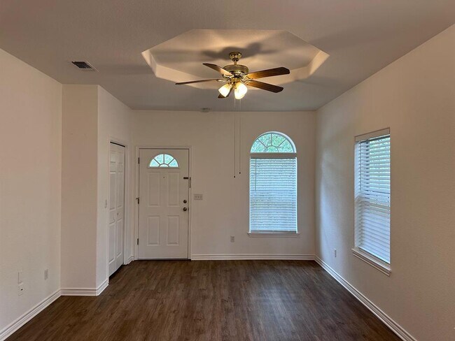 Building Photo - 138 N Kanaio Dr