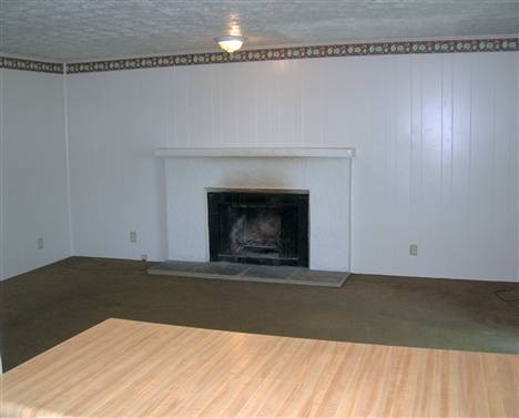 Living Room - 5511 Country Club Dr