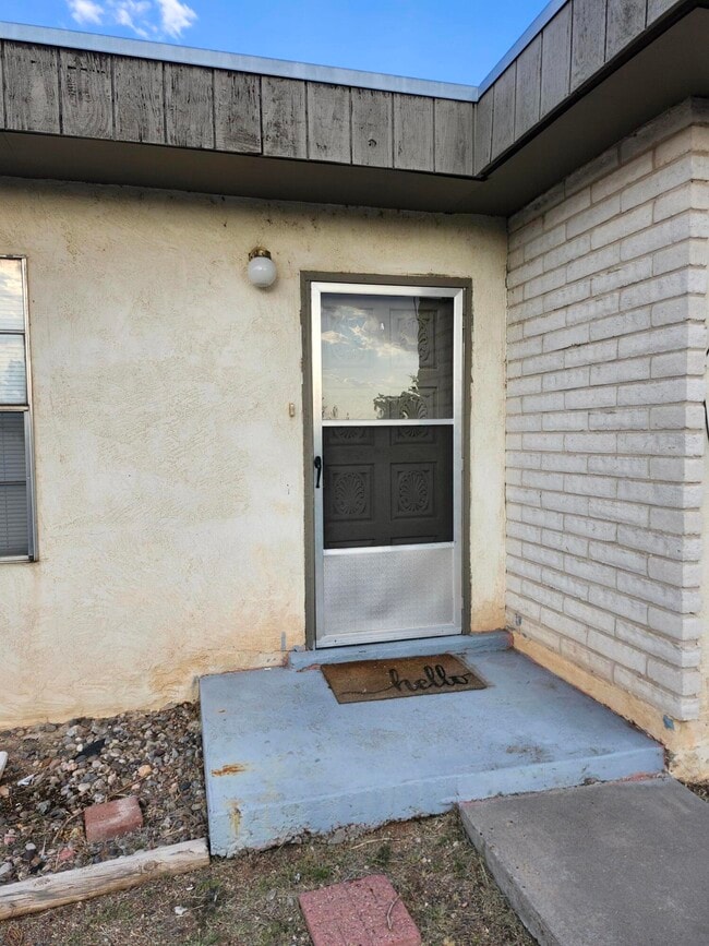 Building Photo - 1112 Zena Lona St NE