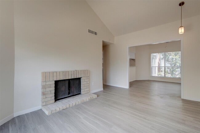Foto del edificio - 10166 Oakberry St