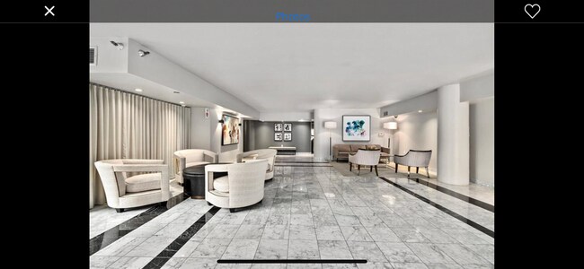 Lobby - 1025 S Shepherd Dr