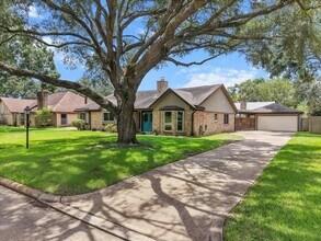 Building Photo - 3319 Meadowcreek Dr