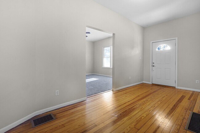 Foto del edificio - 6749 Plateau Ave