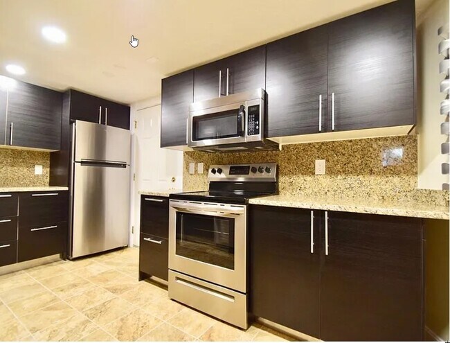 Foto del edificio - 73 Thatcher St